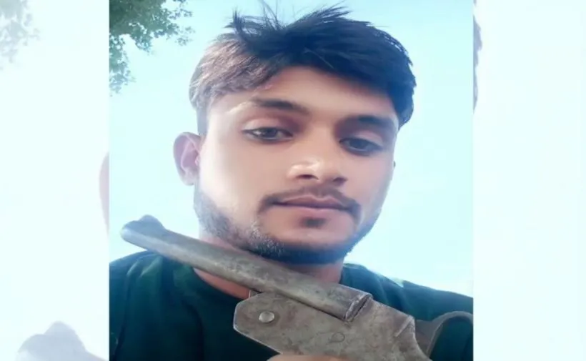 बरेली: तमंचे के साथ युवक का फोटो वायरल, ट्वीट कर की शिकायत