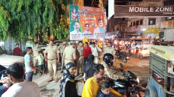 पीलीभीत: सुनगढ़ी तिराहे पर धार्मिक आयोजन को लेकर विवाद, भड़के भक्त