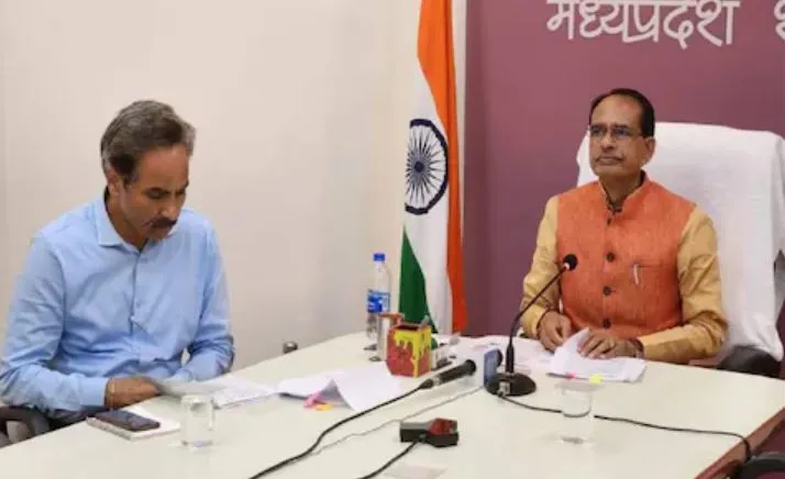 PM मोदी के दौरे से पहले उज्जैन नगर निगम कमिश्नर का तबादला, जानें वजह