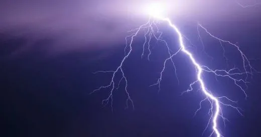 छत्तीसगढ़: आकाशीय बिजली गिरने से मां-बेटी समेत तीन लोगों की मौत, मचा हड़कंप