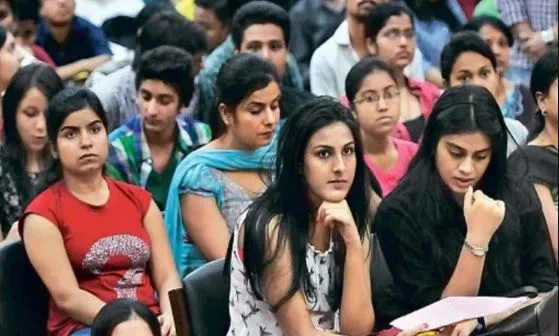 UPPET एग्‍जाम सेंटर बदलने की उठी मांग, सीएम योगी को ट्वीट कर रहे कैंडिडेट्स