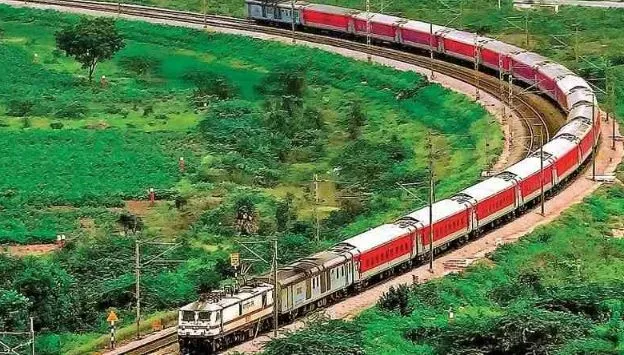 बरेली: पुल निर्माण के चलते निरस्त रहेंगी कई ट्रेनें, सुबह 09.00 बजे से दोपहर 03.40 बजे तक का रेल यातायात रहेगा बंद