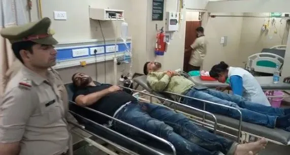 खनन माफिया-पुलिस में मुठभेड़, ब्लाक उप प्रमुख की पत्नी की मौत
