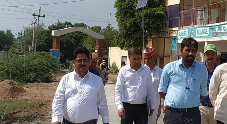 औरैया: पुलिया और एप्रोच रोड दुरुस्त न होने पर भड़के जिलाधिकारी, दुरुस्त करने के निर्देश