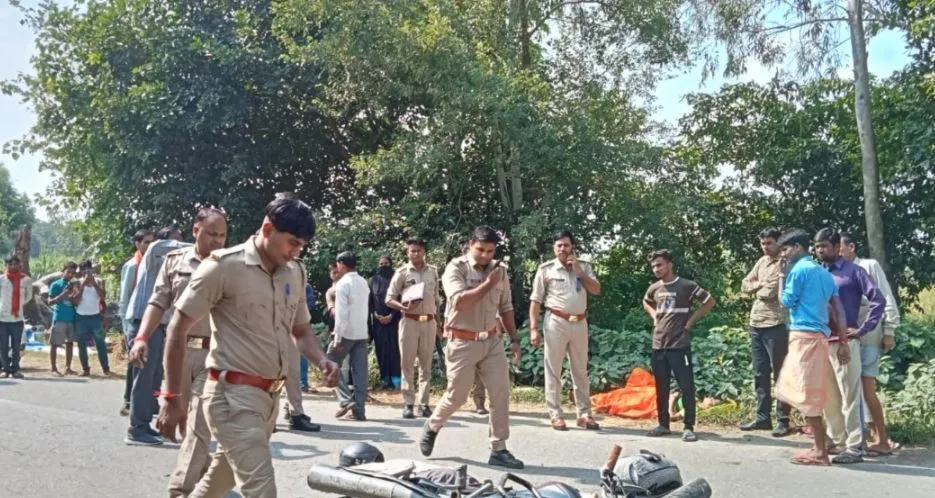 पीलीभीत: करवा चौथ पर उजड़ा सुहाग, हादसे में पति की मौत, पत्नी गंभीर