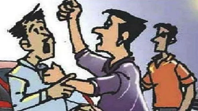 पीलीभीत में मदरसे को चंदा न देने पर युवक को कर दिया लहूलुहान, घर का सामान तोड़ा