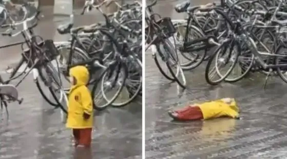 बारिश में इस बच्चे की मौज-मस्ती ने लूटा बूढ़ों का भी दिल, देखें ये Video