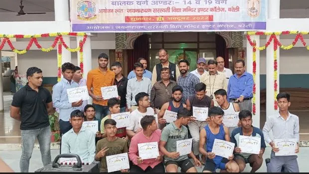 बरेली: जनपदीय कुश्ती प्रतियोगिता में कॉलेज के खिलाड़ियों ने लगाए दांव