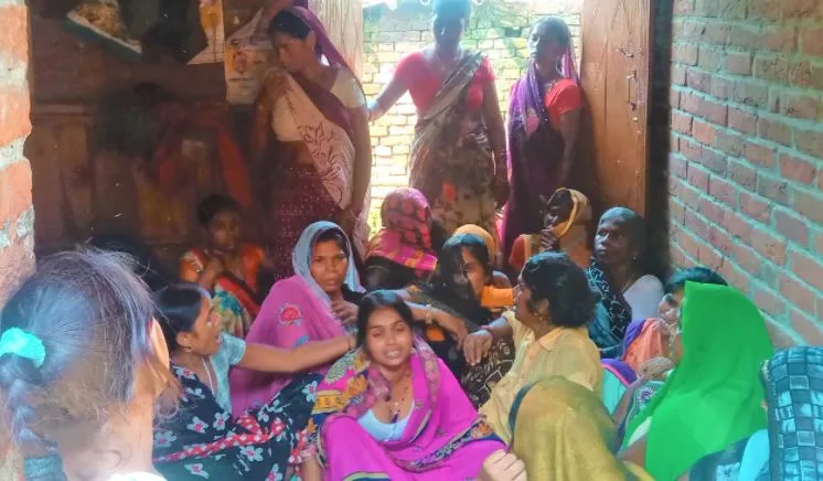पीलीभीत: बेटे ने की खुदकुशी, पिता ने हादसे में गंवाई जान, परिवार में मचा कोहराम
