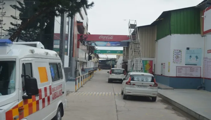 अयोध्या: अमृत बाटलर्स और मालिक के आवास पर आयकर का छापा