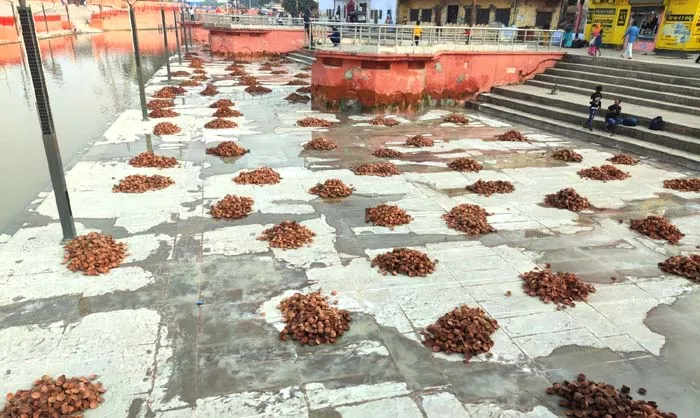 अयोध्या: नए विश्व रिकार्ड के लिए घाटों पर शुक्रवार से सजेंगे दीये, चौक-चौराहों पर एलईडी से होगा दीपोत्सव का सजीव प्रसारण