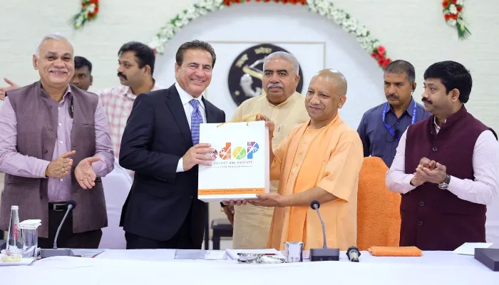 लखनऊ: सीएम योगी ने यूएस-इंडिया स्ट्रेटेजिक पार्टनरशिप फोरम के डेलीगेट्स से की मुलाकात, निवेश का जताया भरोसा