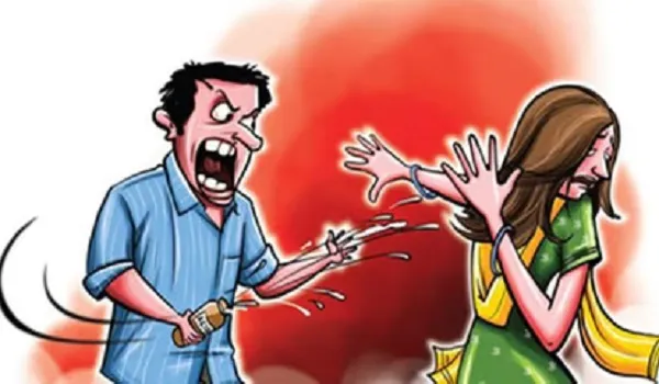 संभल : पुरानी रंजिश के चलते दलित महिला पर एसिड अटैक, गंभीर रूप से झुलसी