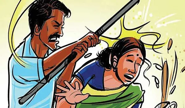 मुरादाबाद : पति ने मारपीट कर घर से निकाला तो महिला ने खाया जहर, हालत गंभीर
