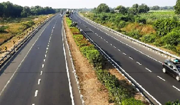 मुरादाबाद : कोहरे में छोडें रफ्तार का साथ, अपनों की जिंदगी से जोड़ें नाता