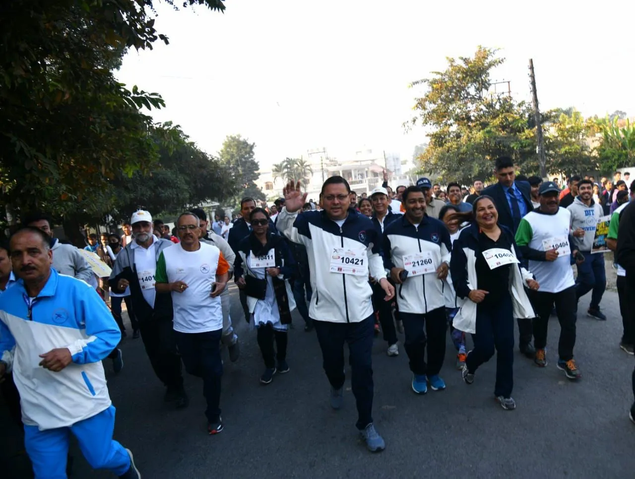 देहरादून: रन फाॅर यूनिटी के लिए ‘देहरादून मैराथन’ में दौड़े सीएम धामी