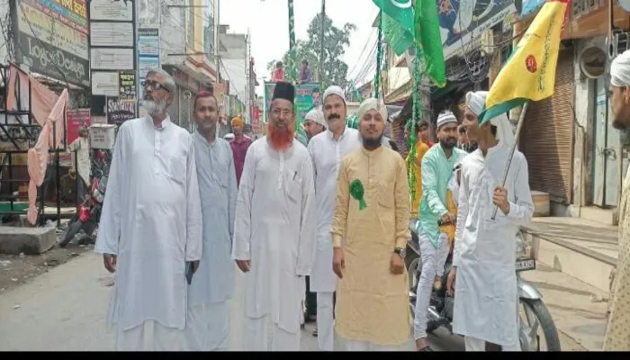 गोरखपुर: शान से निकला जुलूस-ए-मोहम्मदी