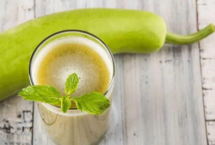 लौकी का रस आपकी सेहत के लिए है रामबाण, जानें इसके फायदे