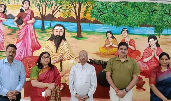 लखनऊ विश्वविद्यालय:अभिनवगुप्त म्यूरल वॉल का हुआ अनावरण