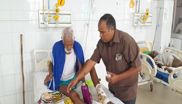बाराबंकी: लावारिस मरीजों की देखभाल में लापरवाही बरत रहा जिला अस्पताल