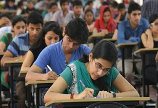 ​​​​MP Board Exam Date 2023:​ एमपी बोर्ड ने 10वीं और 12वीं की परीक्षा की तारीखों का किया ऐलान, ऐसे करें चेक