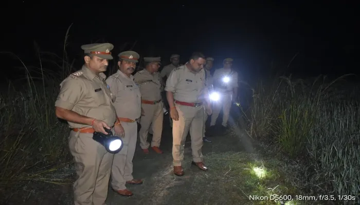 सुल्तानपुर: सामूहिक दुराचार के आरोपियों को पुलिस ने मुठभेड़ में किया गिरफ्तार