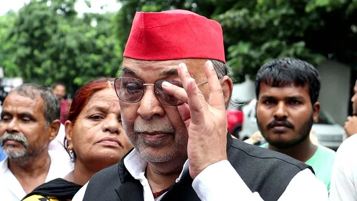 मुलायम सिंह के निधन के बाद सपा कार्यालय में जुटी समर्थकों की भीड़, रविवदास मेहरोत्रा ने कहा अब नहीं होगा कोई ऐसा नेता