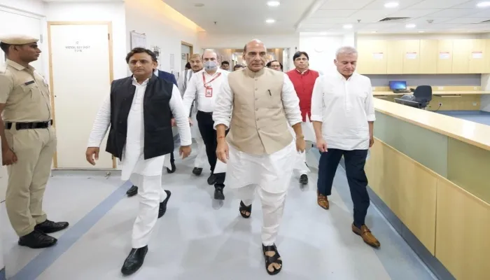 ब्रजेश पाठक और राजनाथ सिंह पहुंचे मेदांता, मुलायम सिंह का जाना हाल