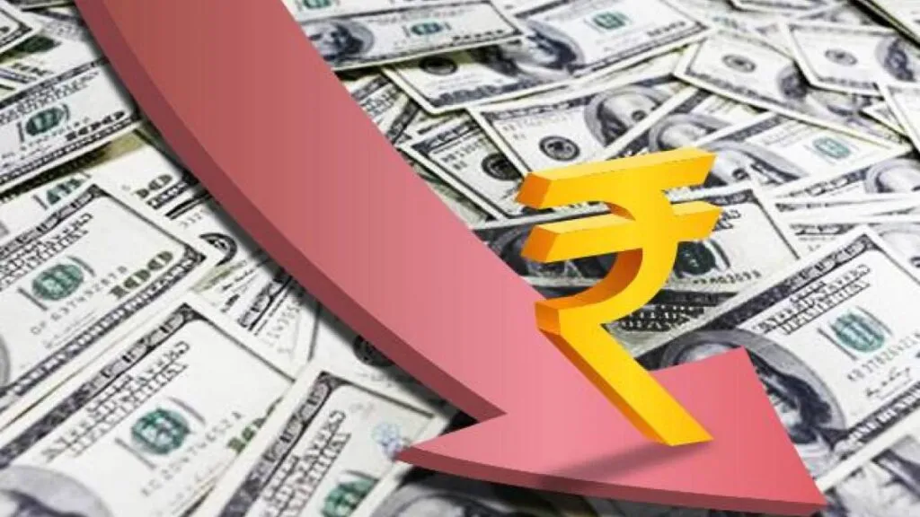 अमेरिकी डॉलर के मुकाबले रुपया 12 पैसा टूटा, 82.91 के निचले स्तर पर पहुंचा