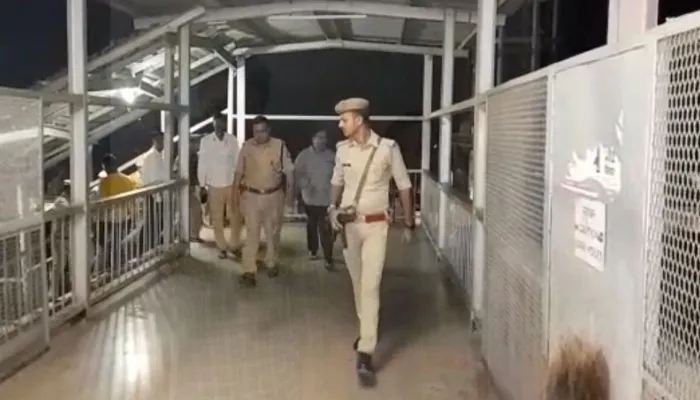 सुल्तानपुर: विधायक के गनर पर चाकुओं से हमला कर बदमाशों ने लूटी कार्बाइन, हालत गंभीर