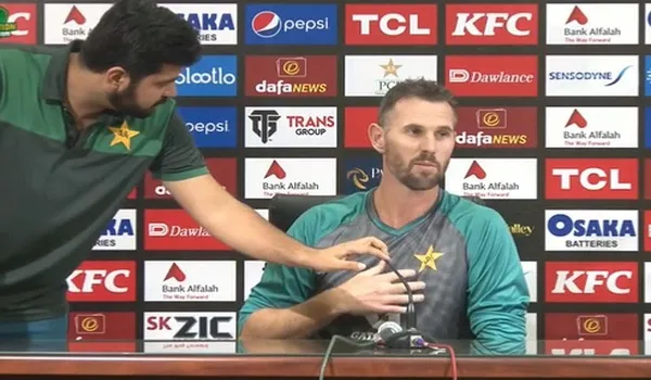 Pakistan vs England : ‘करारी हार मिलने पर मुझे भेजते हैं’, गेंदबाजी कोच शॉन टेट ने उड़ाया पाकिस्तान टीम का मजाक