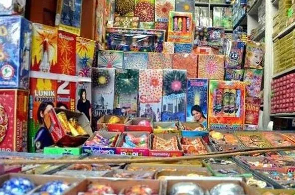 बरेली: शहर में चार स्थानों पर ही लगेंगी आतिशबाजी की 110 दुकानें, आदेश जारी