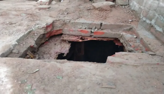 कानपुर: बिठूर में सीवर टैंक की शटरिंग खोलने उतरे तीन मजदूरों की दम घुटने से मौत
