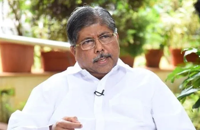 महाराष्ट्र में शिंदे-फडणवीस सरकार लोगों के हित में फैसले ले रही है: चंद्रकांत पाटिल