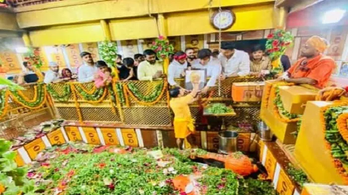 प्रयागराज: मुलायम सिंह यादव के स्वस्थ होने की कामना कर रहे सपाई
