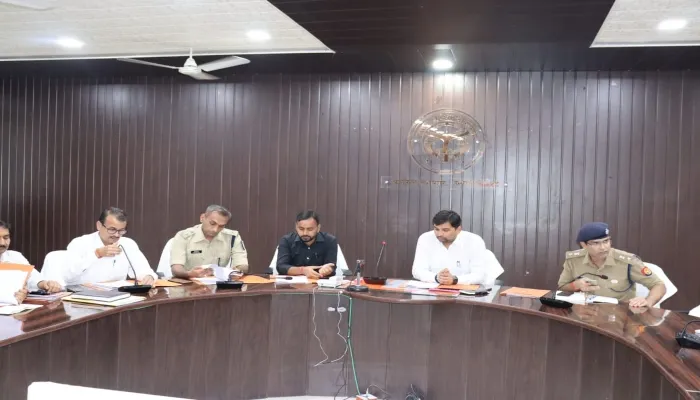 चित्रकूट: समन्वय बनाकर दीपावली मेले को संपन्न कराएंगे यूपी-एमपी के अधिकारी