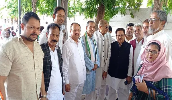 मुरादाबाद: शहर के कांग्रेसियों ने राष्ट्रीय अध्यक्ष चुनने के लिए डाला वोट