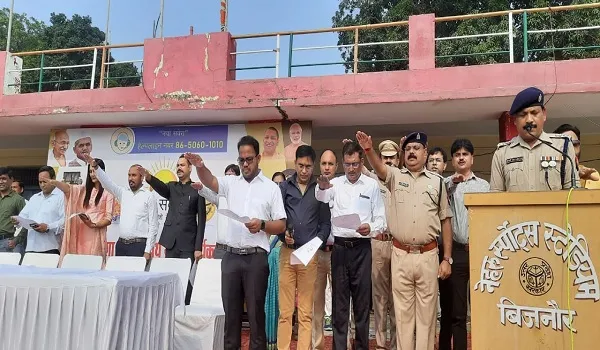 बिजनौर: रघुपति राघव राजा राम, पतित के पावन सीता राम… हर्षोल्लास से मनाई गई गांधी जयंती