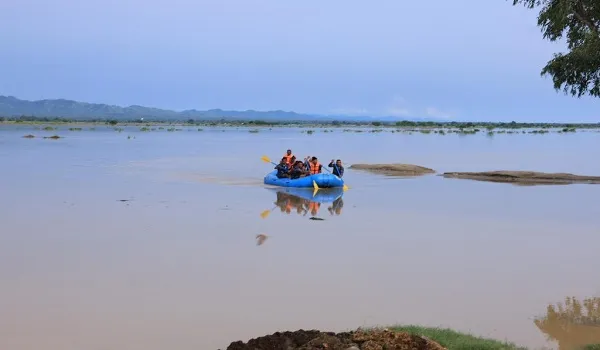 नेपाल में बाढ़ और भूस्खलन में 33 लोगों की मौत, सैकड़ों घर क्षतिग्रस्त