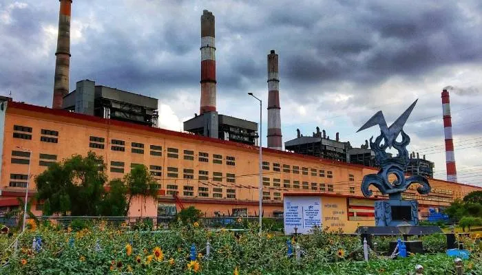 रायबरेली: सड़क निर्माण में वरदान साबित हो रही है एनटीपीसी की राख, जानें कैसे…