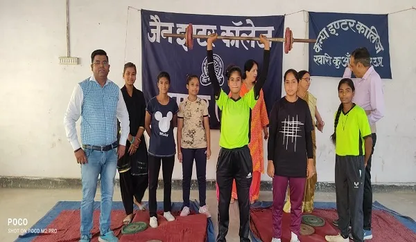 रामपुर : जनपदीय भारोत्तोलन प्रतियोगिता में अंडर-19 में तरनदीप और आकांक्षा प्रथम