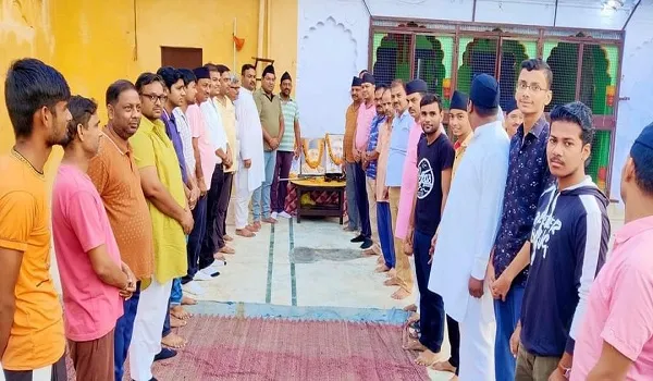 अमरोहा: आरएसएस कार्यकर्ताओं ने विजयदशमी पर किया शस्त्र पूजन
