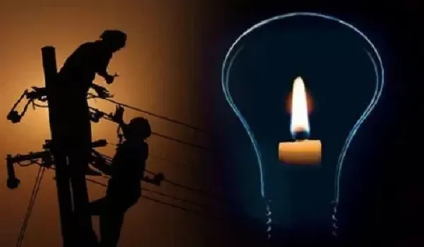 मुरादाबाद : बारिश से उड़ी कई मोहल्लों की बिजली, क्षेत्र वासियों को करना पड़ा दिक्कत का सामना