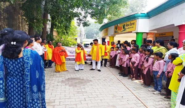 मुरादाबाद : नुक्कड़ नाटक से निपुण भारत मिशन व बालिका शिक्षा को प्रोत्साहित किया