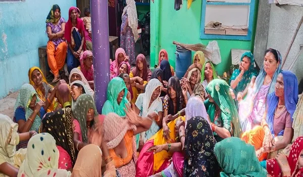 अमरोहा : ई-रिक्शा चार्ज करते समय करंट लगने से युवक की मौत