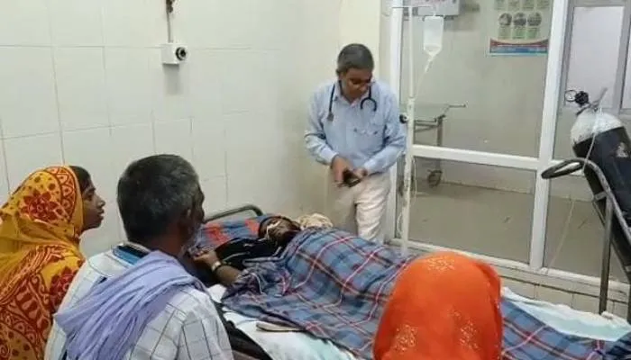 उन्नाव: युवती को भगाने के आरोपी ने पुलिस अभिरक्षा में खाया जहर, परिजनों ने लगाया आरोप