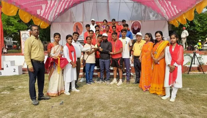 अयोध्या: डीएवी अनपरा की टीम ने टेबल टेनिस, फुटबॉल और चेक प्रतियोगिता में लहराया परचम