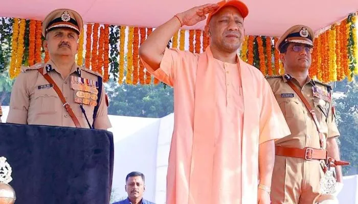 पुलिस स्‍मृति दिवस: यूपी में अंग्रेजों के जमाने की समाप्त हुई व्यवस्था, अब सिपाही और दारोगा को मिलेगा 500 रुपये बाइक भत्ता