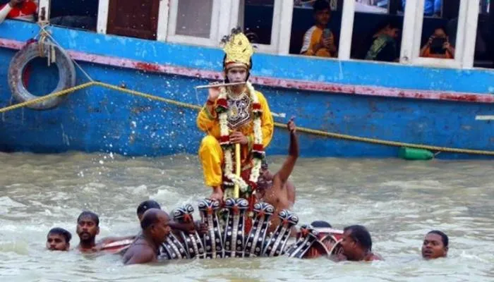 वाराणसी: काशी के लक्खा मेले में शुमार तुलसीघाट की नाग नथैया लीला कल, पुलिस ने सुरक्षा व्यवस्था का खींचा खाका