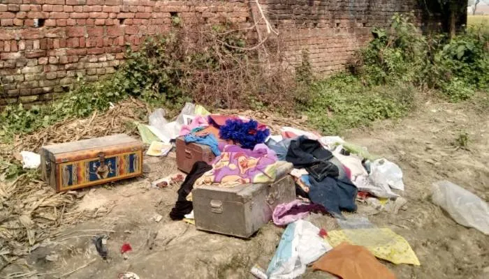 बहराइच: कई जगह से चोरों ने उड़ाया लाखों का माल, बर्तन भी ले गए साथ